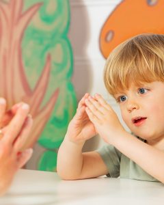 Atelier « Signe avec moi »